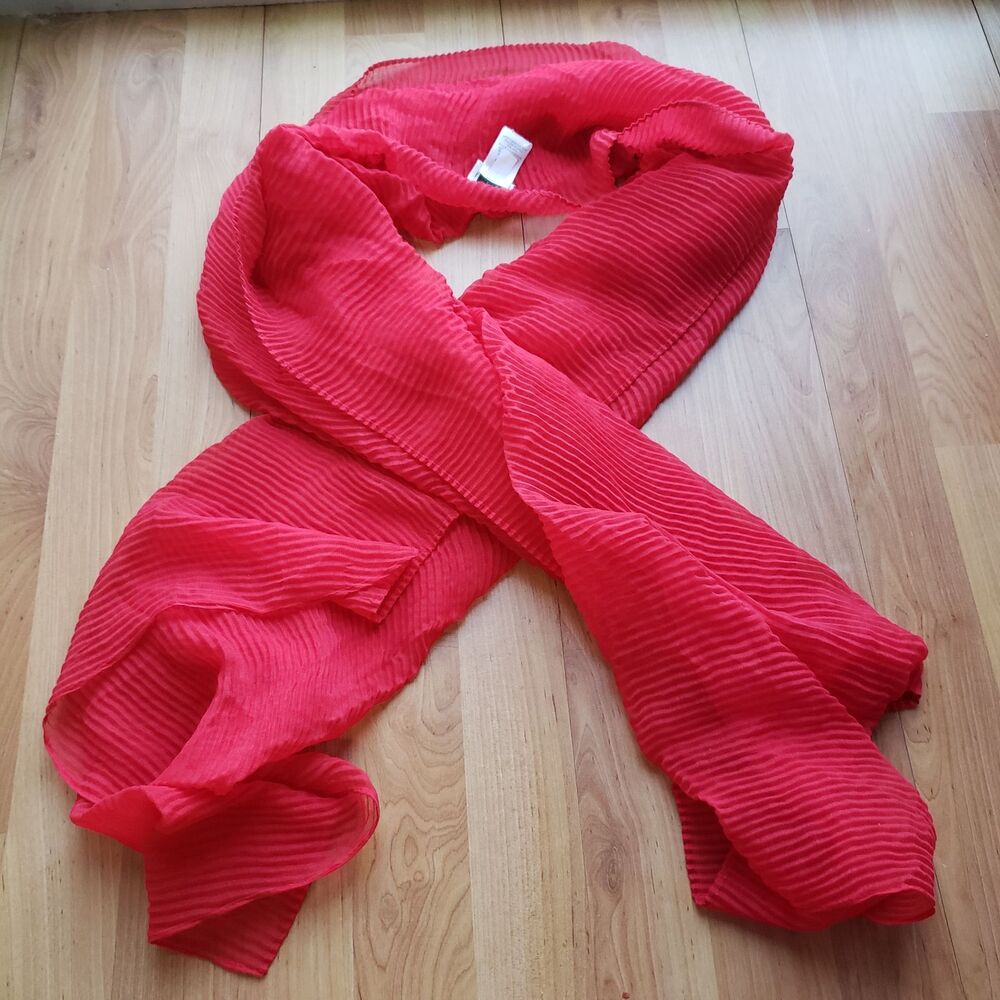 Beautiful Red Ripple Scarf NWOT